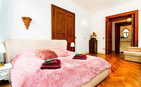 Imperial Deluxe Suite